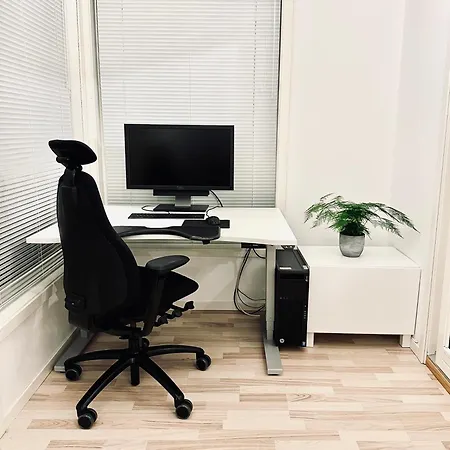 Spacious In Prime Location *
