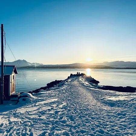 Spacious In Prime Location Apartmán